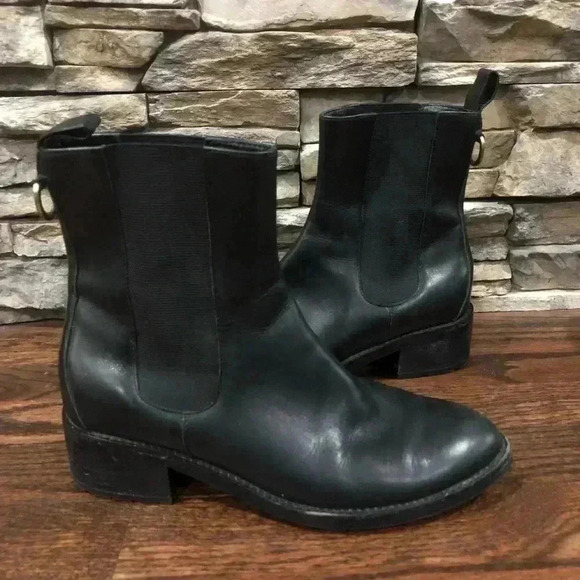 Cole Haan Air Evan Women’s 6.5 B Black Leather Short Boot D35597 Waterproof - Picture 2 of 15
